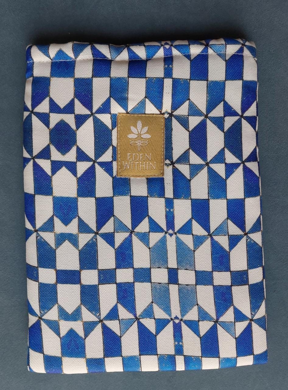 Book sleeve 6 (Small Blue)